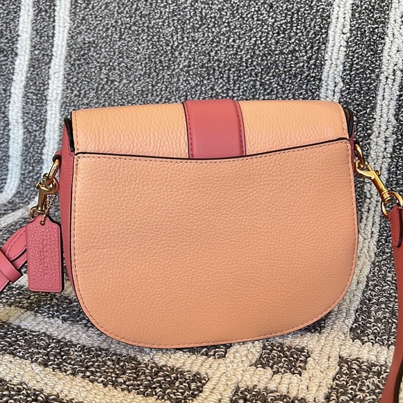 Coach Georgie Saddle Bag In Colorblock
Gold/Faded Blush/Taffy - Picture 15 of 16